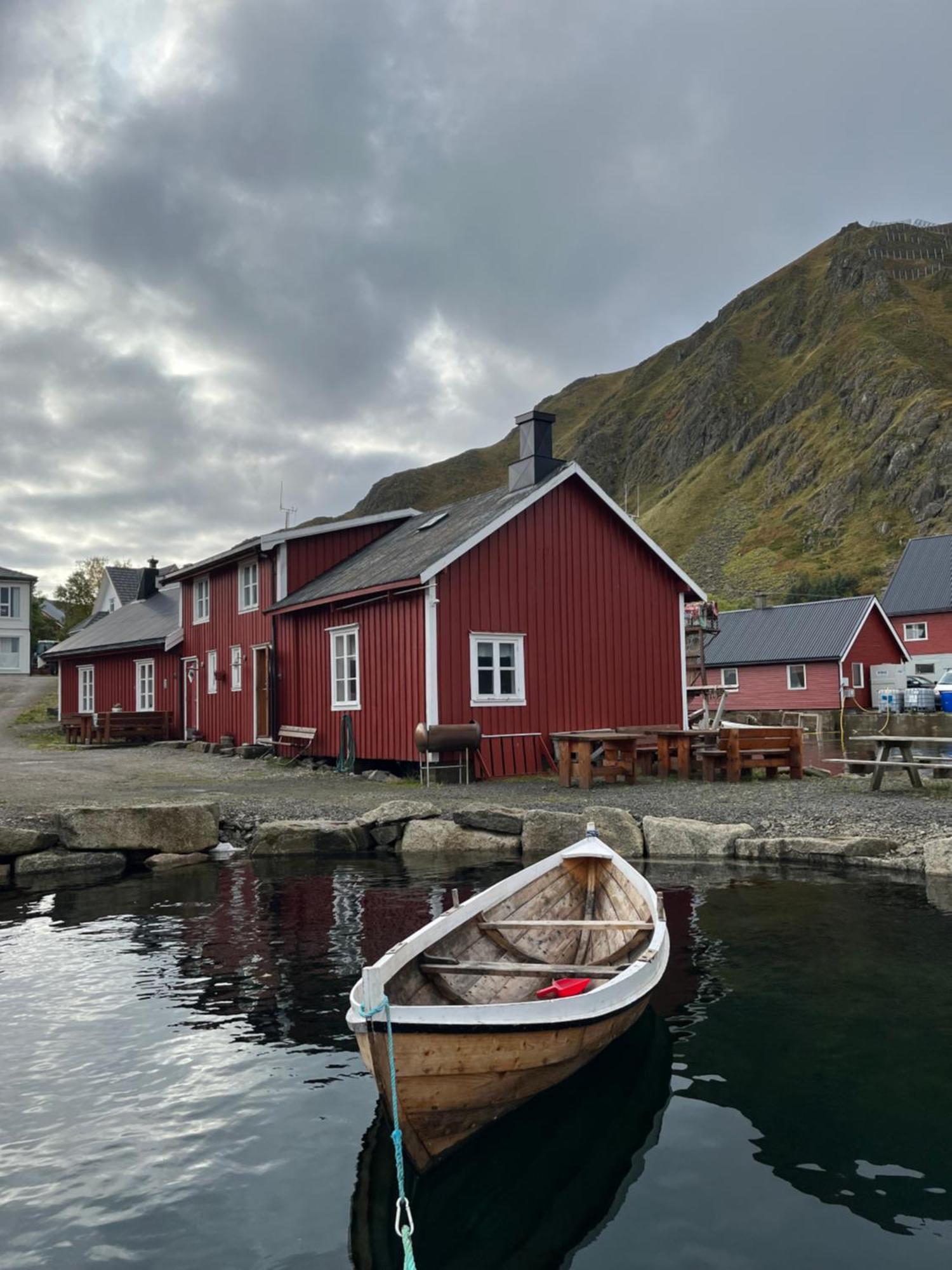 Naustplassen Rorbuer Ballstad Exterior foto